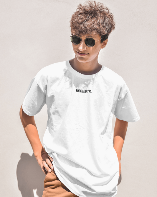 PRINTED GRAPHIC TEE IN WHITE // FXTRATED